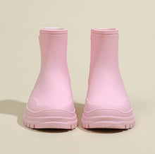 Load image into Gallery viewer, Women’s Chelsea Ankle Rain Boots
